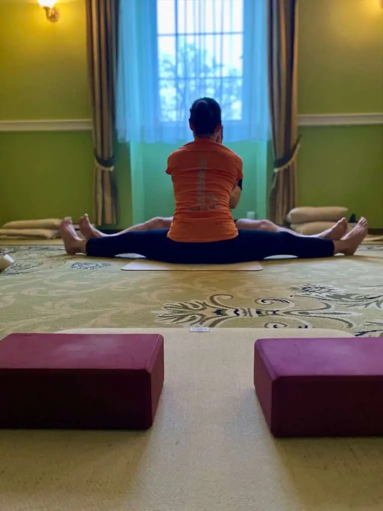 Spring Castle Awakening in Czechia: International Yoga & English Retreat with Wellness 23-25.04. 2027 - Image 8